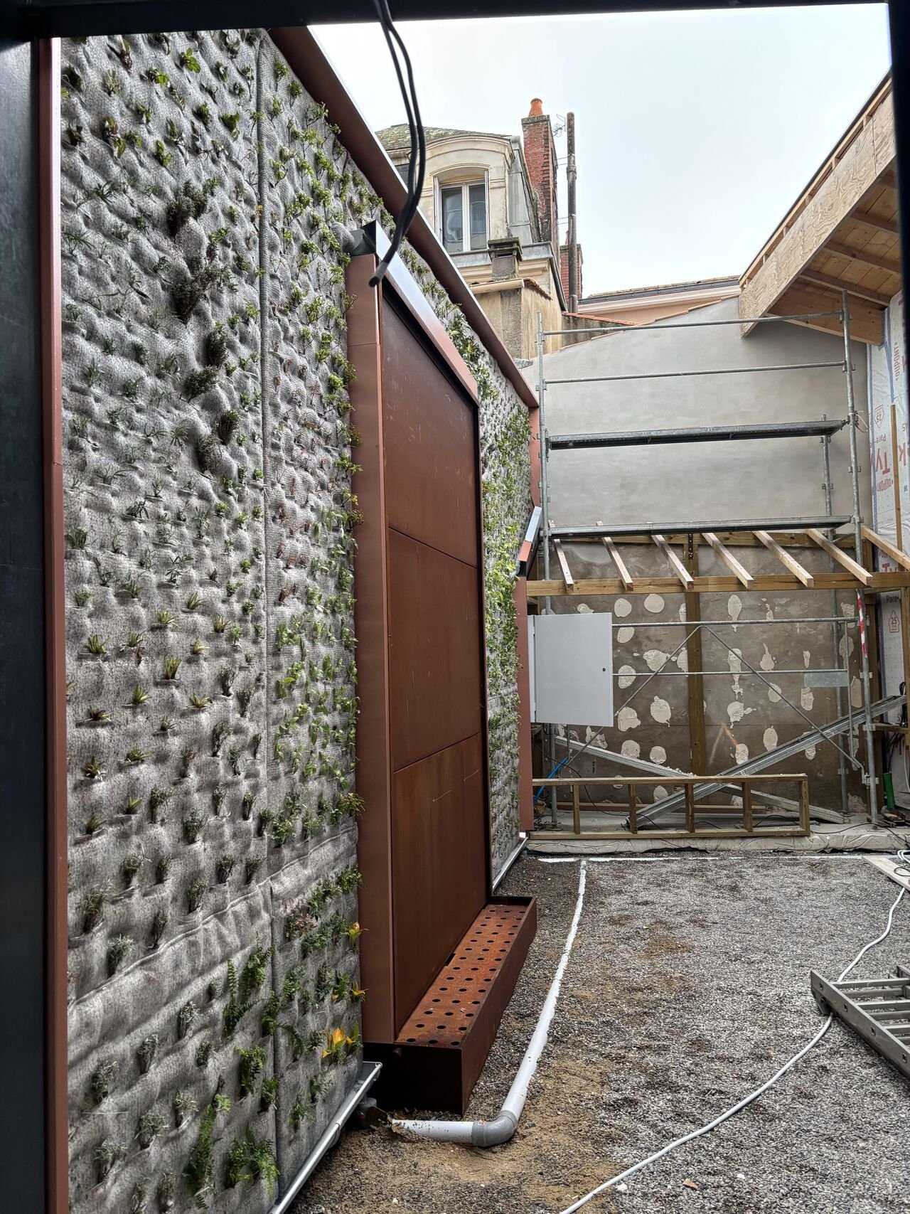 Mur végétal autoportant — Les Sables d'Olonne