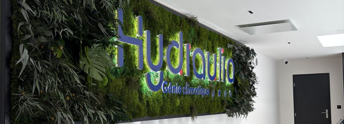 Mur stabilisé Hydraulia avec logo